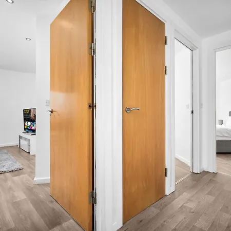 2 Bedroom With Balcony - Free Parking Lägenhet Birmingham