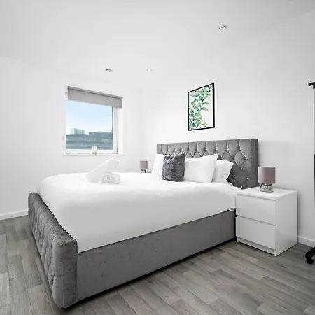 Lägenhet 2 Bedroom With Balcony - Free Parking Birmingham